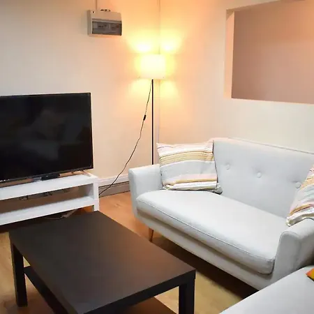 Pleasant In Near Center Homestay Birmingham